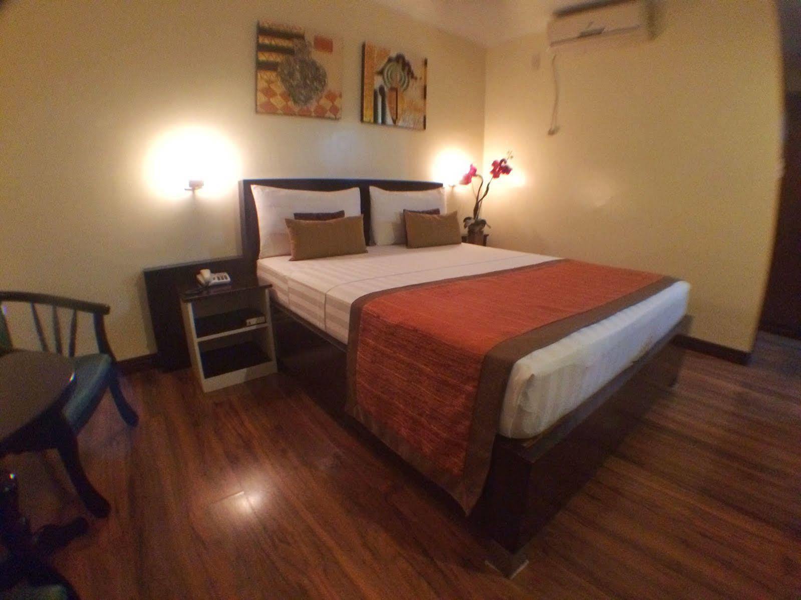 אולונגפו Subic Residencias מראה חיצוני תמונה